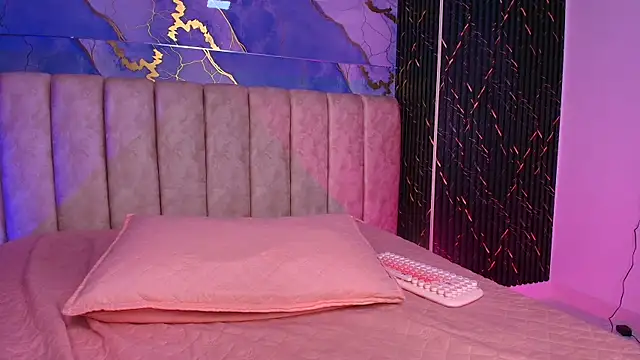 צ'אט XXX בשידור חי של agath_69