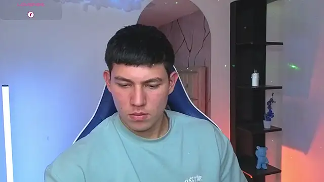 Czat XXX na żywo – JamesCr_