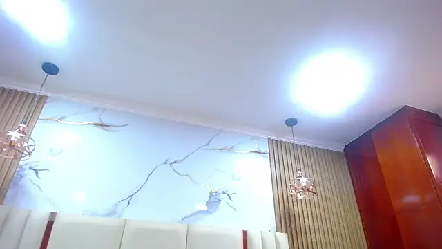 Naughty_Kittenm Adlı Modelin Canlı XXX Sohbeti