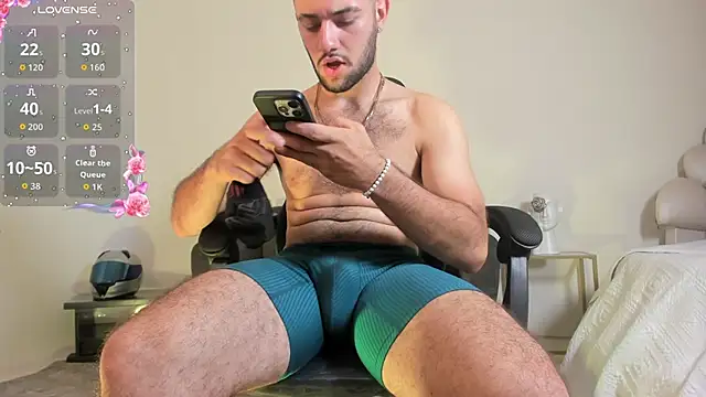 MaximusClark's Live XXX Chat