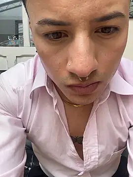 Dereck_Klain Show in webcam