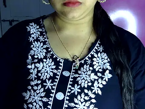Cute_Aliyaa Live XXX-Chat