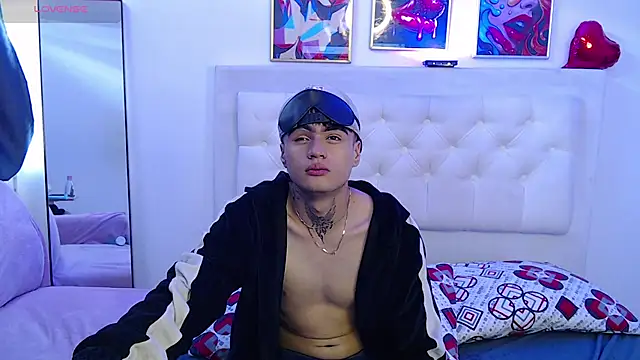 Ninou_14 Webcam Show