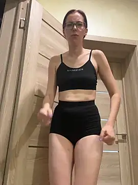 RussianGirls_ Adlı Modelin Canlı XXX Sohbeti