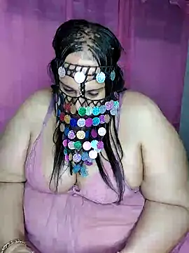 Strongshemail Show in webcam