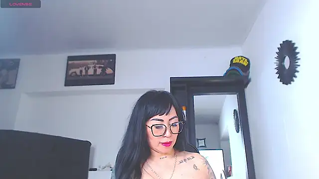 Vicky_hotmilf Chat XXX live