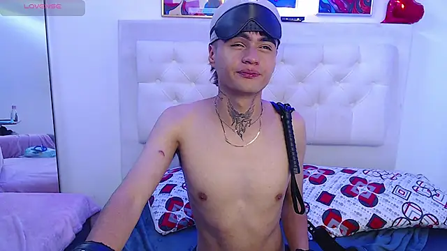 Show de Ninou_14 na webcam