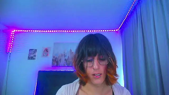 goth_minerva Show in webcam