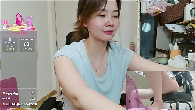 sallycui's Live XXX Chat