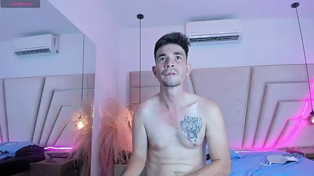 Luna_and_Axell Webcamshow