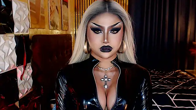 MassiveCockTrans Adlı Modelin Canlı XXX Sohbeti