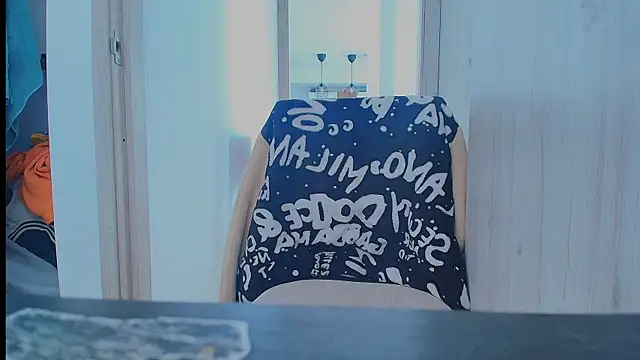 צ'אט XXX בשידור חי של thomas_gun