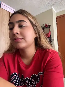 Chat +18 de Miabonnett_ ao vivo