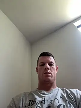 JockNThirsty: διαδικτυακό σόου στην κάμερα