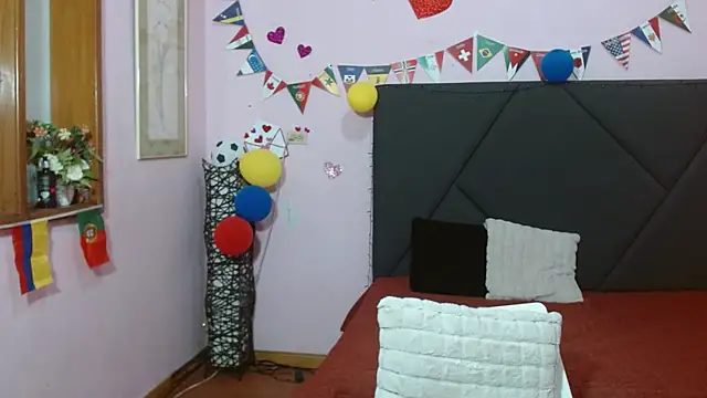 pamela_echeverria Adlı Modelin Canlı XXX Sohbeti