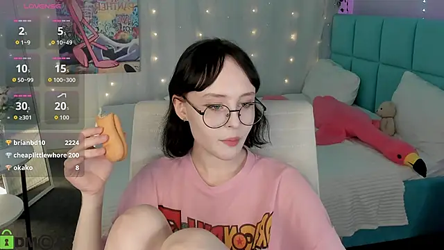 Lilac-Muse Chat XXX live