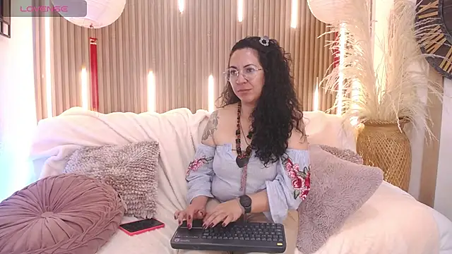 Velvet_Curly's Live XXX Chat