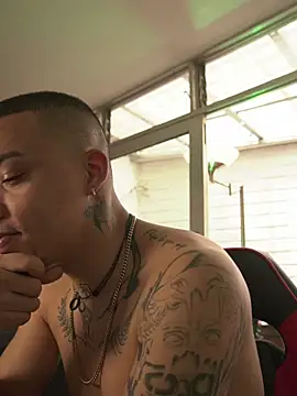AlphaMasterXxx 라이브 XXX 채팅