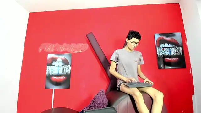 Živý XXX chat VERY_HOT_GUYS