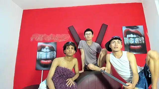 VERY_HOT_GUYS Adlı Modelin Web Kamerası Şovu