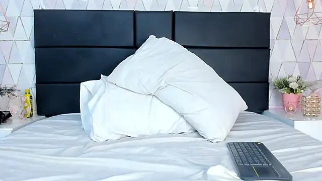XXX chat uživo modela MarkLaurens