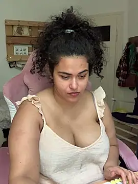 Curvydesifromgermany's Webcam Show