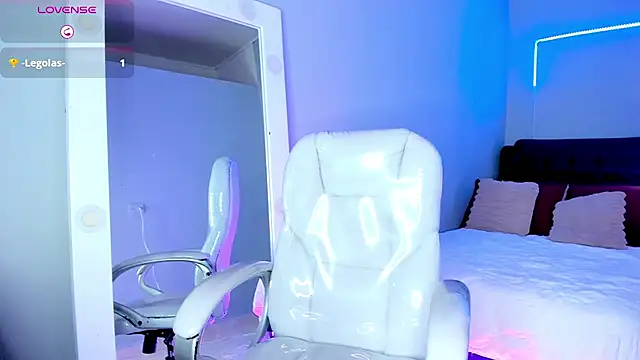 Alex_cute77 即時 XXX 聊天