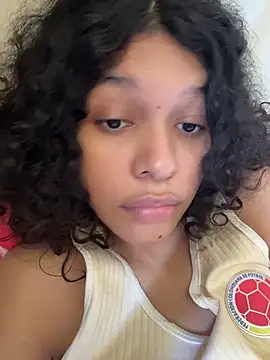 צ'אט XXX בשידור חי של Sophiemoo_