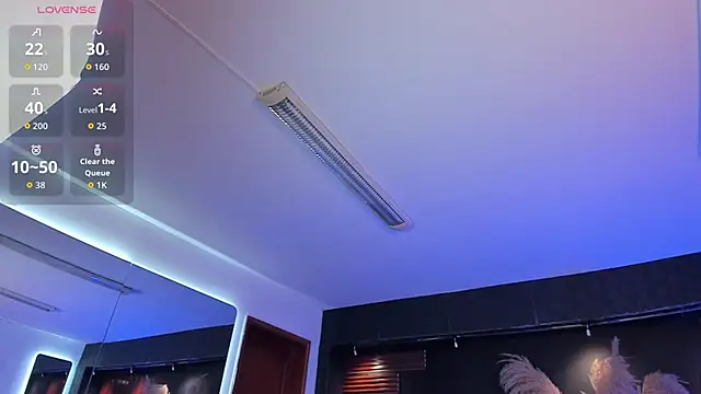 mily_Lopez's Live XXX Chat