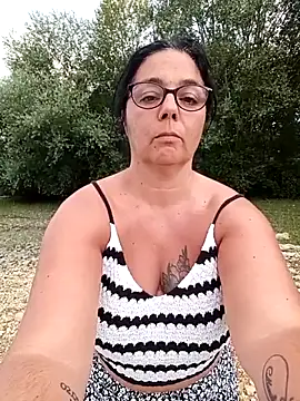 pulpeuse64 Adlı Modelin Canlı XXX Sohbeti