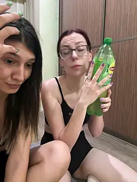 צ'אט XXX בשידור חי של RussianGirls_
