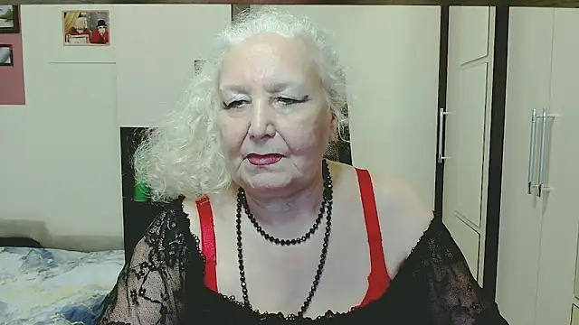 Chat XXX en directo de GrannyAlisa