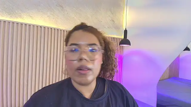 Chat +18 de Your_big_ebony_goddness ao vivo