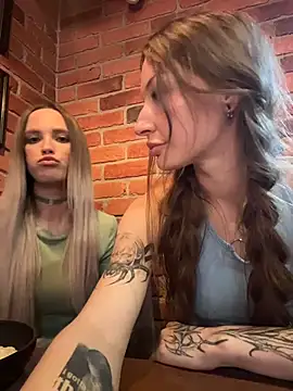 mikkixmeow: απευθείας συνομιλία ΧΧΧ