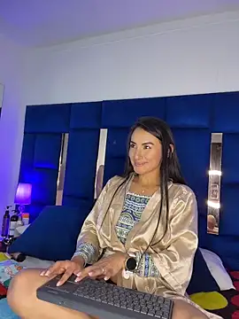 velvetlunaa_'s Live XXX Chat