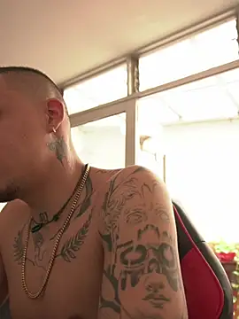 AlphaMasterXxx's Live XXX Chat