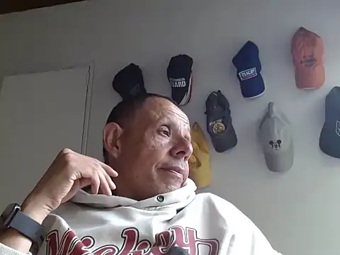 AlekNoir live XXX chat