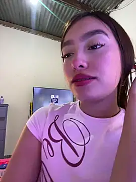Miakittyyy Chat XXX live
