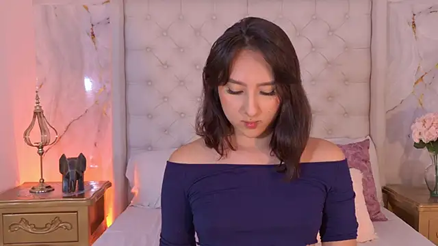 Chat +18 de NinaGarcia ao vivo