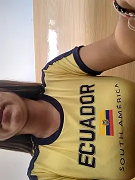 Chat +18 de DulceCaroX ao vivo