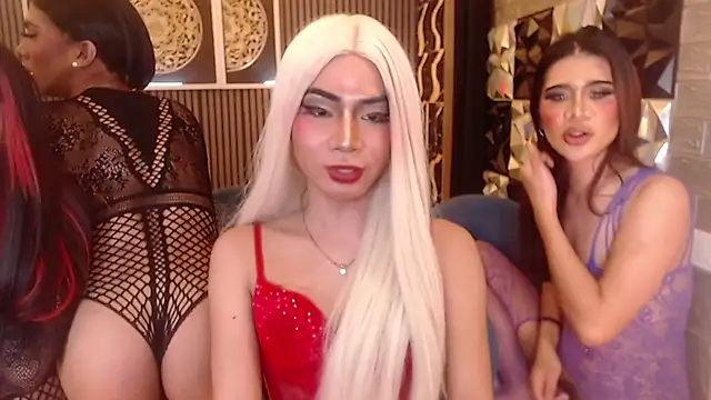 AudreyMilesTrans Adlı Modelin Canlı XXX Sohbeti