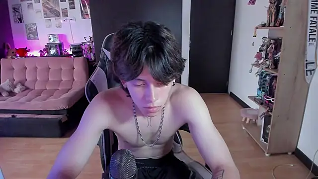 xIce_Boy Adlı Modelin Canlı XXX Sohbeti