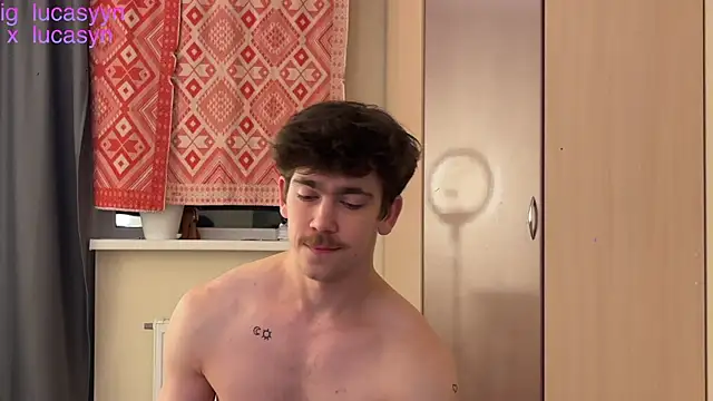 luca_syn Pertunjukan Webcam