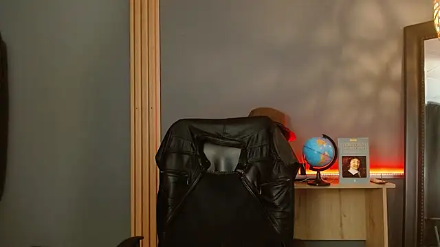 Reiko_85_ Chat XXX live