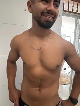Teaserhoussejj_ Adlı Modelin Canlı XXX Sohbeti