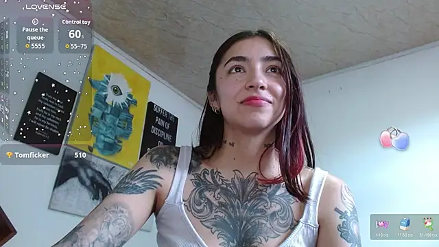 ZoeBakers_ Chat XXX in diretta