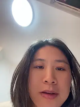 Iridessa-'s Live XXX Chat