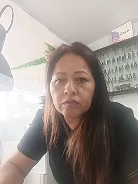 katialatimaecha Adlı Modelin Canlı XXX Sohbeti