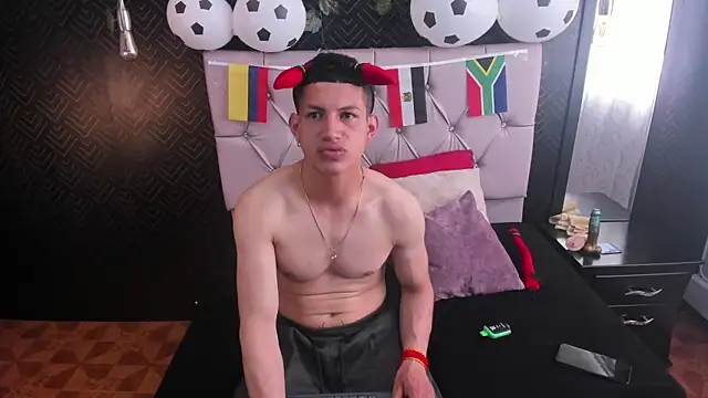 Chat +18 de Tony_Zackk ao vivo