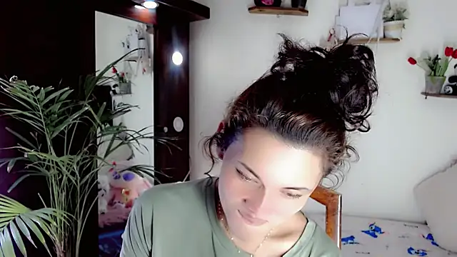 NathalialLooes Chat XXX in diretta